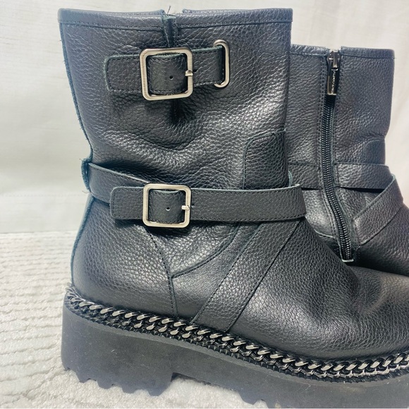 Vince Camuto Women's Black Platform Chain Messtia Toe Leather Boots Sz 6 - Picture 2 of 10